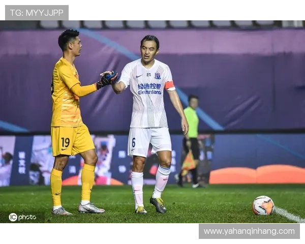 冲浪圈震动！最新转会动态揭示新星与老将的激烈博弈